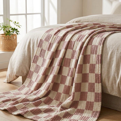 linear-gradient(125deg,rgba(248, 245, 240, 1) 50%, rgba(229, 173, 165, 1) 50%)