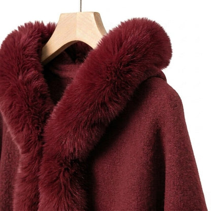 Flauschiger Kapuzen-Poncho